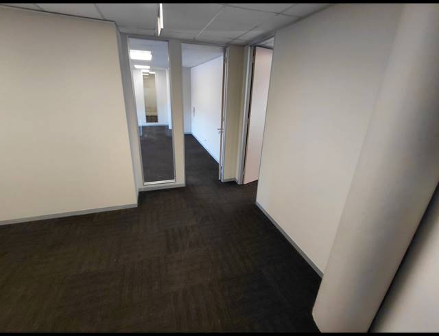 260M² OFFICE TO LET IN FOURWAYS